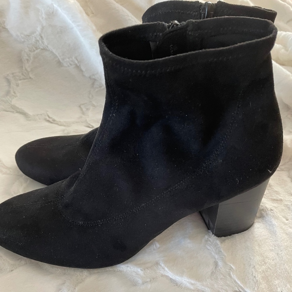 Lifestride - Black Suede Ankle Boot - 10M